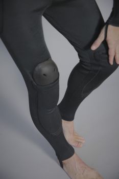 Preview: Touring LongJohn Black-Edition in Detailansicht Knieprotektor